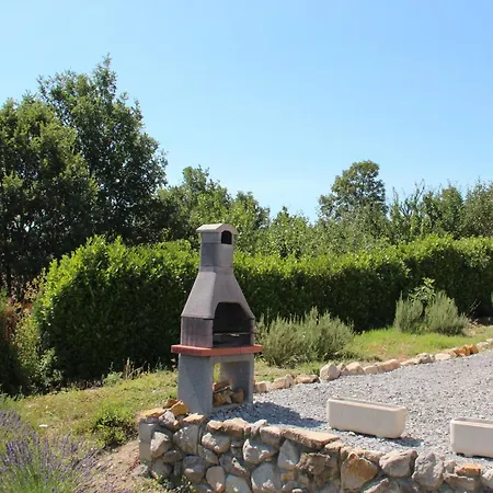 Peaceful In Les Vans, Ardeche With Pool * לס ואנס
